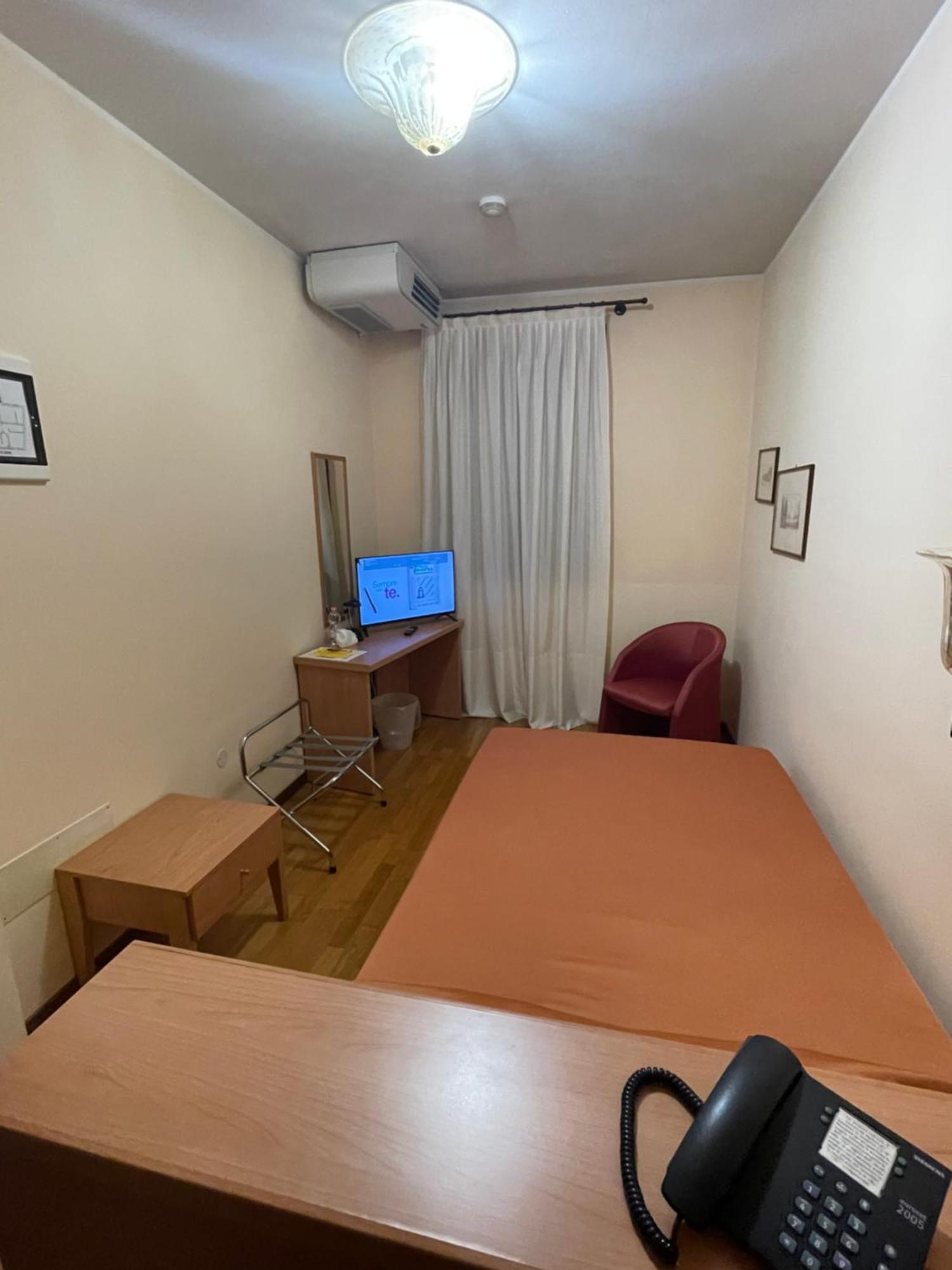 Hotel Ab Baretta Legnaro Bagian luar foto