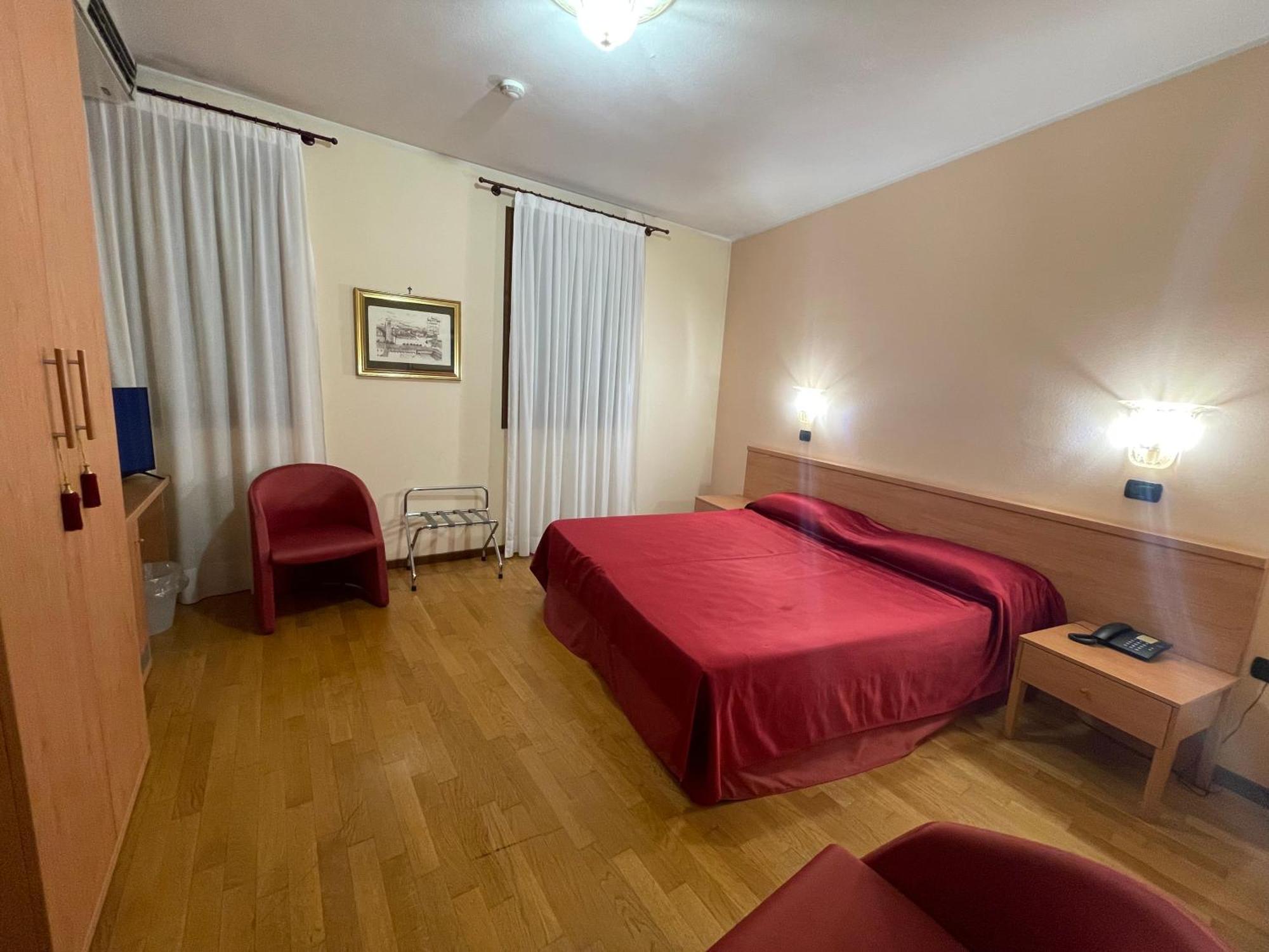 Hotel Ab Baretta Legnaro Bagian luar foto