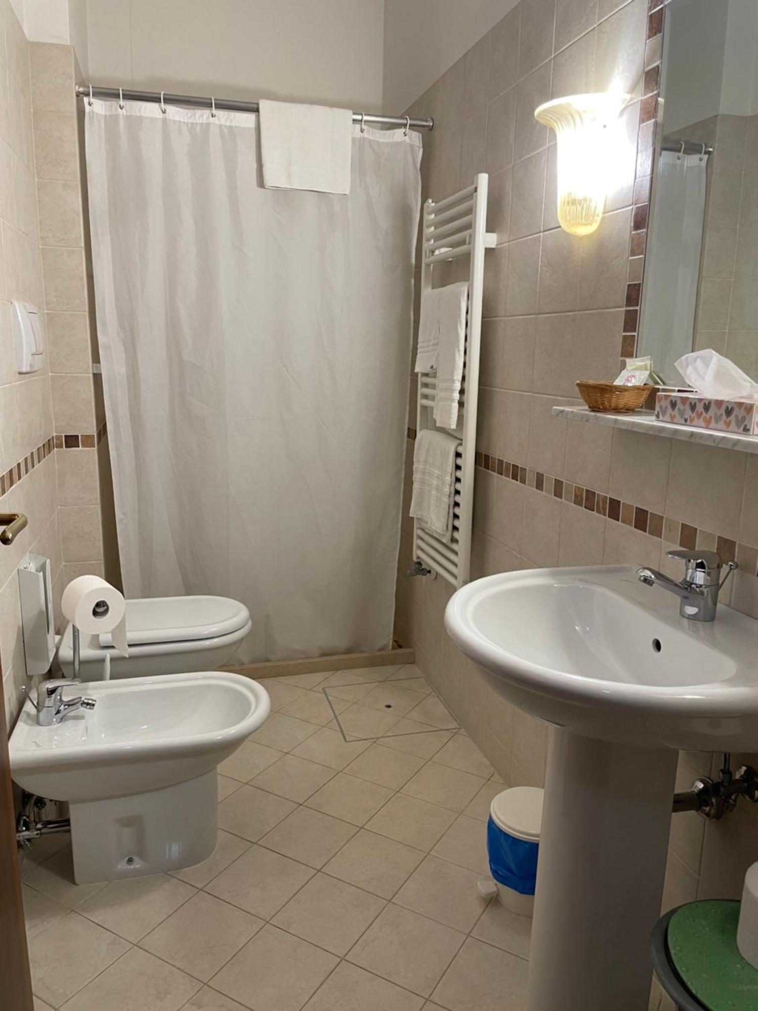 Hotel Ab Baretta Legnaro Bagian luar foto