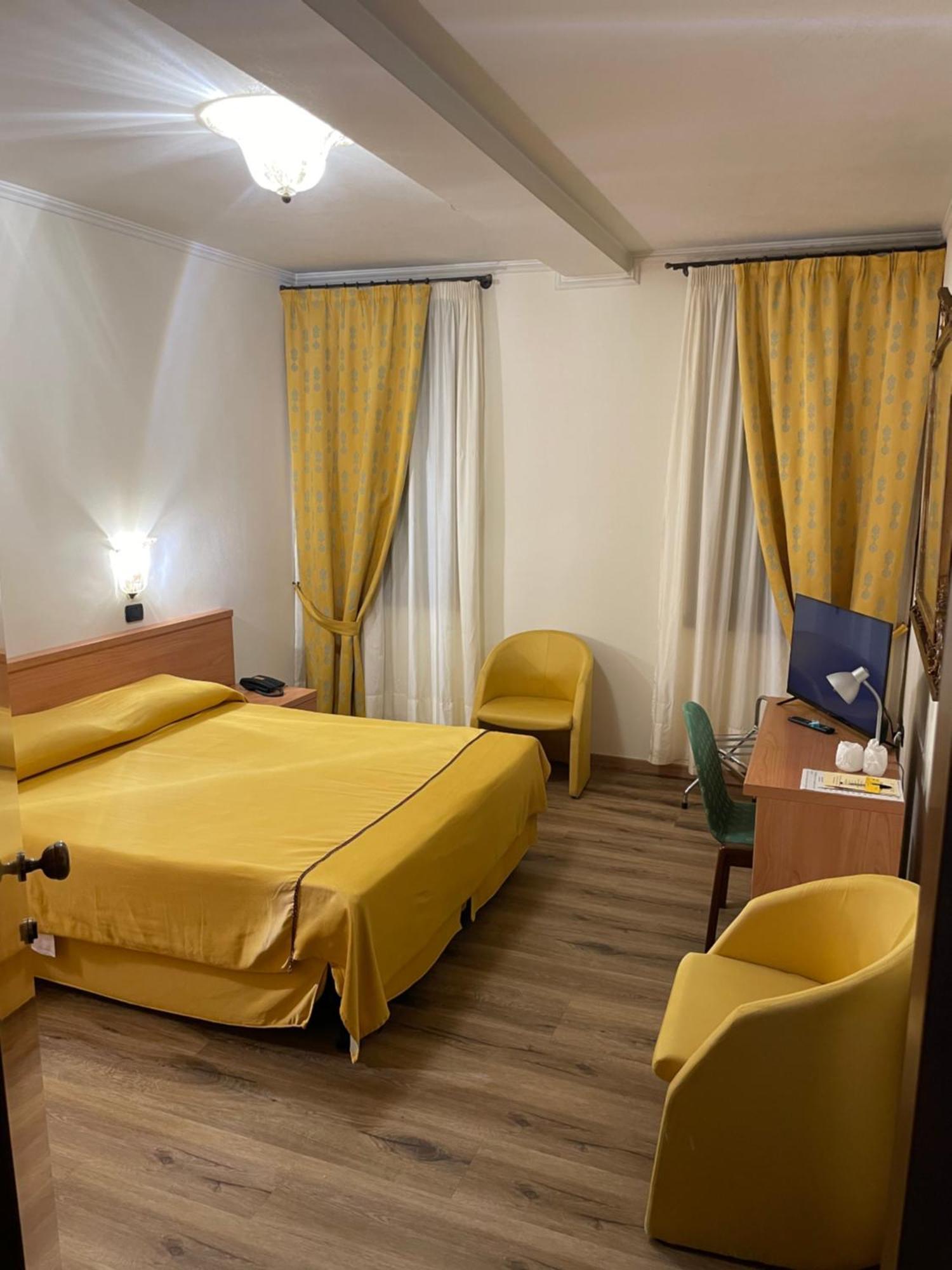 Hotel Ab Baretta Legnaro Bagian luar foto